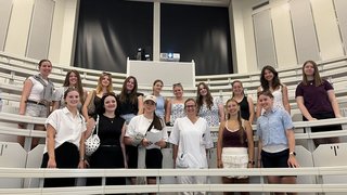Foto des Besuchs von Prof. Martina Kollmann