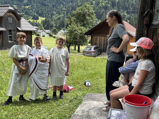 Kinder in römischen Gewand