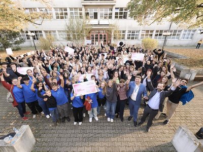 Die Gewinner-Schulen mit Vertreter/innen des BMBWF, OeAD und der KPH Wien/Krems