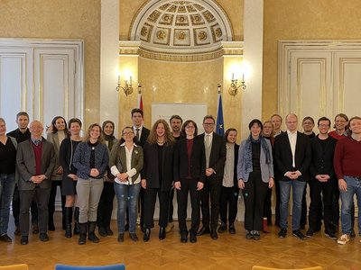 Wissenschaftsbotschafter/innen mit Minister Polaschek