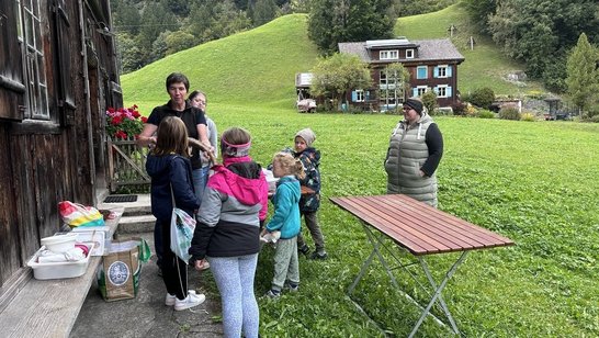 Kinder im Freilichtmuseum