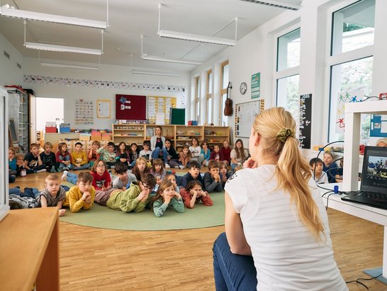 Titelbild Besuch einer Schulklasse