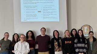 Der Alternativtext wird in Kürze eingefügt