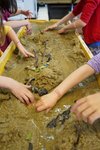Experiment an der Versuchsrinne im Wasserlabor